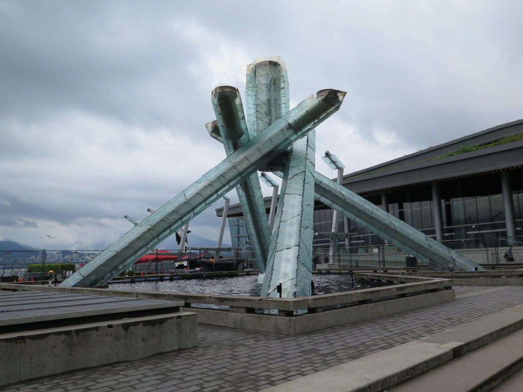 Ein Foto der Olympischen Feuerstelle in Vancouver