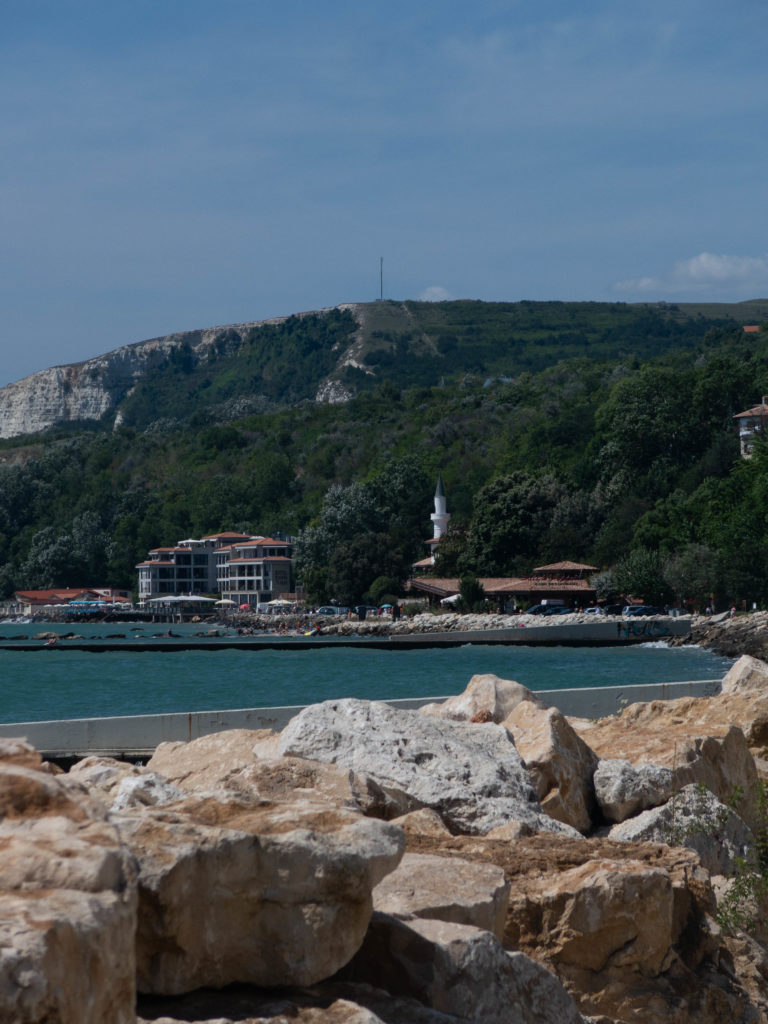 Blick auf Balchik und Schloss