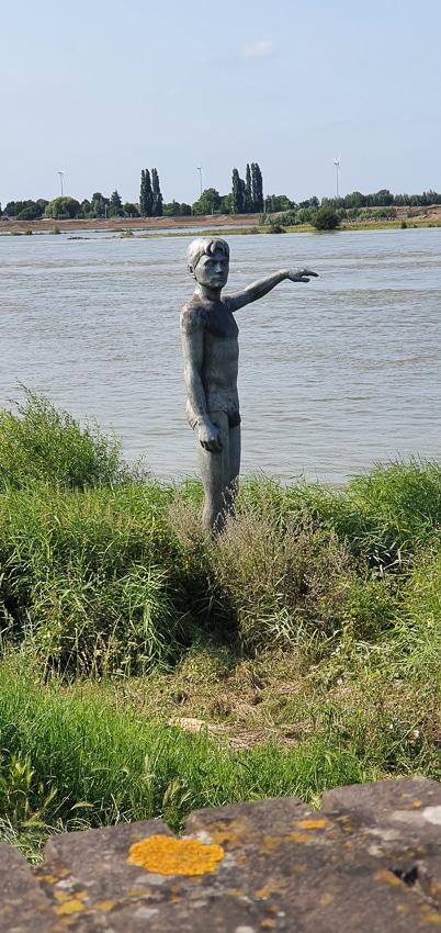 Skulptur am Wasser in Zaltbommel